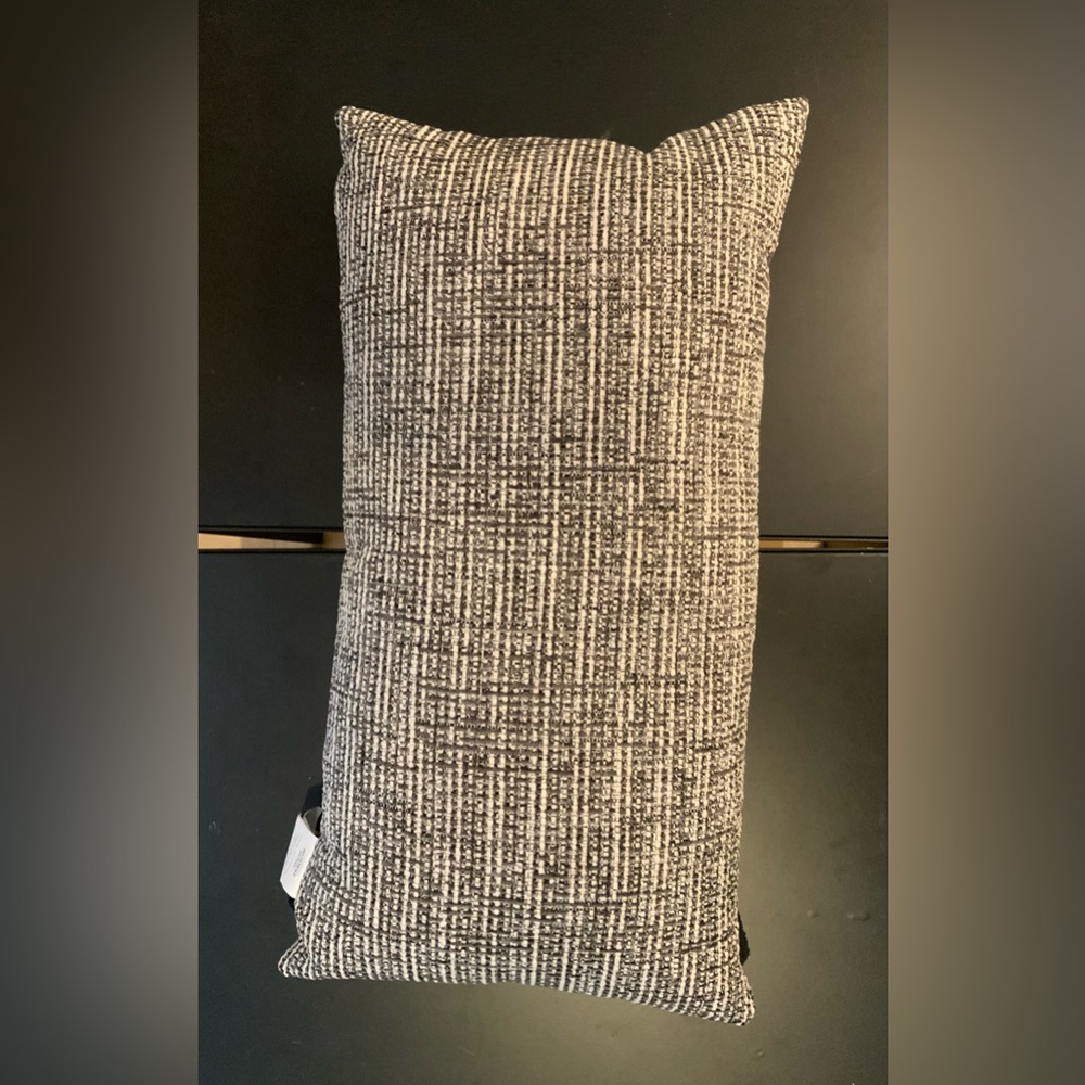 Decorative pillow